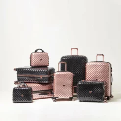IT Luggage Glitzy - Cabin (Metallic Rose Gold) 18 IT Luggage Glitzy - Cabin (Metallic Rose Gold) -UK Suitcase Sales Shop 18 09e98c4d 34c2 40e2 8fe3 0d1cc83dfbf0