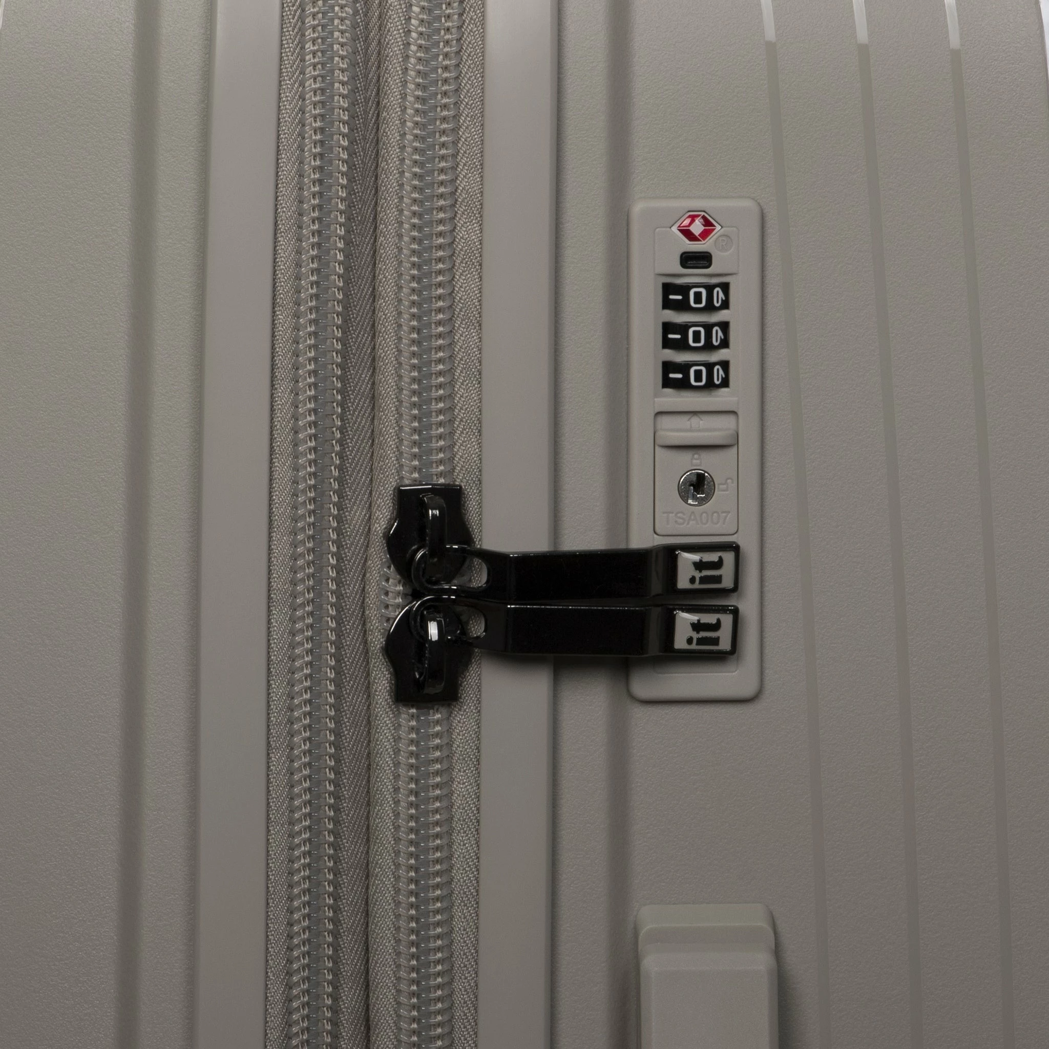 IT Luggage Spontaneous - Medium Plus (Feather Grey) 7 IT Luggage Spontaneous - Medium Plus (Feather Grey) - Image 7