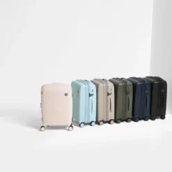 IT Luggage Spontaneous II - Cabin With Pocket (Olive Night) -UK Suitcase Sales Shop 3 e33ac10f fa20 4cd9 88d0 03b20522f6bc