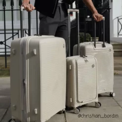 IT Luggage Spontaneous - Large (Feather Grey) 21 IT Luggage Spontaneous - Large (Feather Grey) -UK Suitcase Sales Shop 4 8c336c8e 8536 409f bc9b 272302b752d0