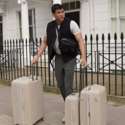 IT Luggage Spontaneous - Medium Plus (Feather Grey) 24 IT Luggage Spontaneous - Medium Plus (Feather Grey) -UK Suitcase Sales Shop 6 09d2dd32 fee4 4380 a178 9e837c54bb0e