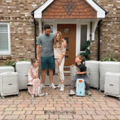 IT Luggage Momentous - 4-Piece Set (Pumice Stone) -UK Suitcase Sales Shop 6 ddaf0dea 080b 4b27 bc38 ea7dcf523bd0