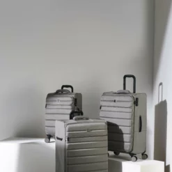 IT Luggage Census - Cabin (Grey Skin) 14 IT Luggage Census - Cabin (Grey Skin) -UK Suitcase Sales Shop 9 a502e4cd 24ef 4939 a992 cf0949f8f3ac