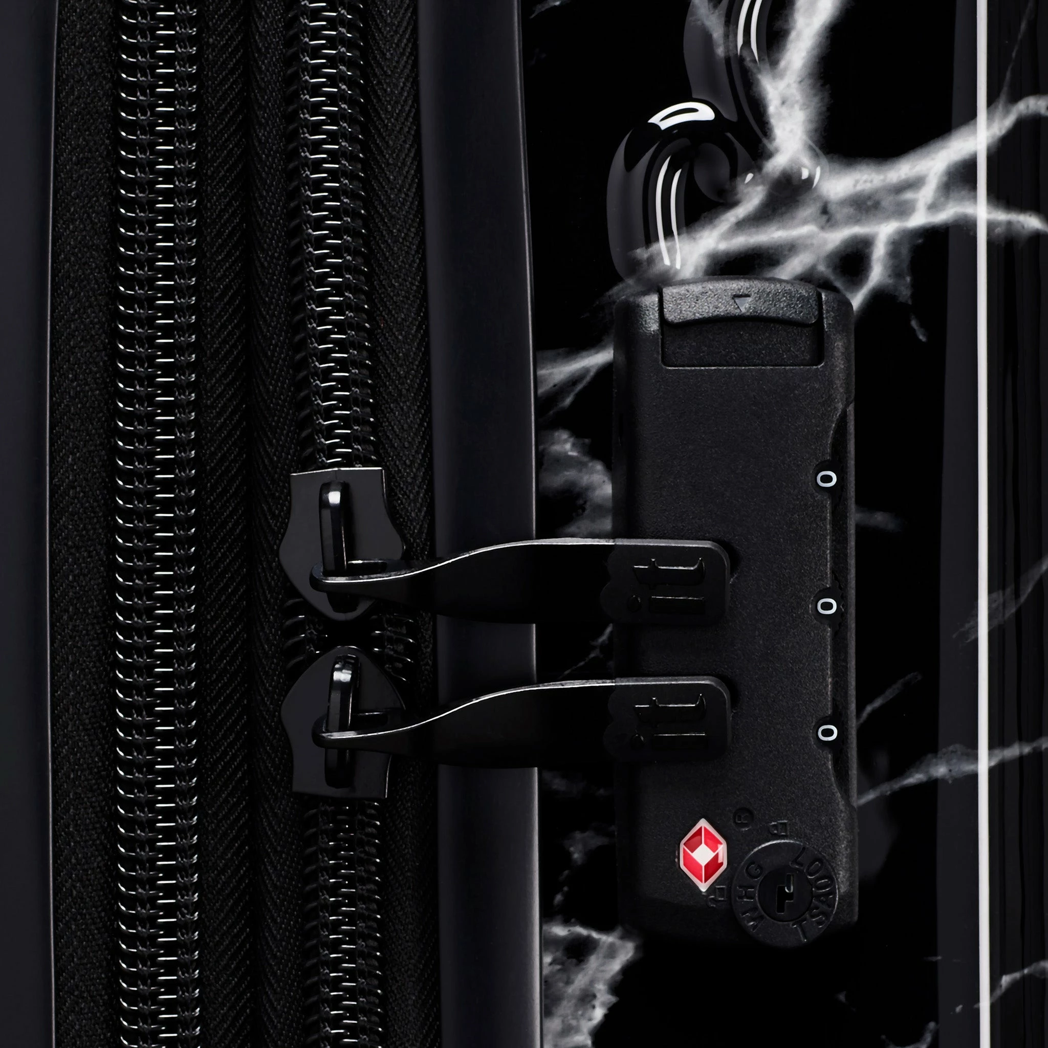 IT Luggage Candy Calavera - 4pc Set (Black Marble) 12 IT Luggage Candy Calavera - 4pc Set (Black Marble) - Image 12